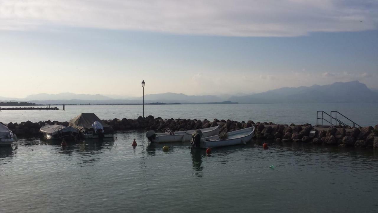 Hotel Cristallo Peschiera del Garda Esterno foto